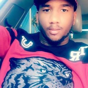 Meet your Posher, Derrick